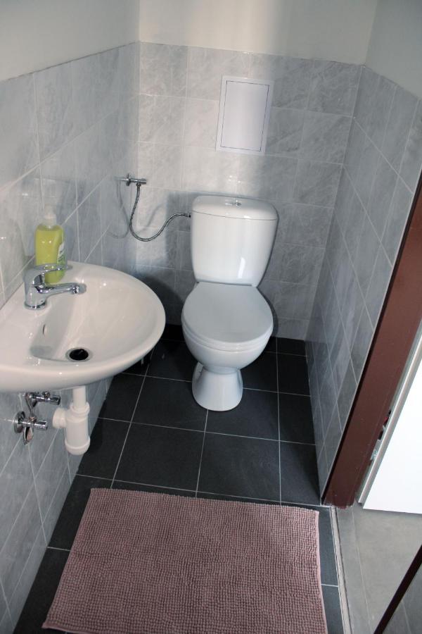 Dluhonska Apartments Пршеров Экстерьер фото